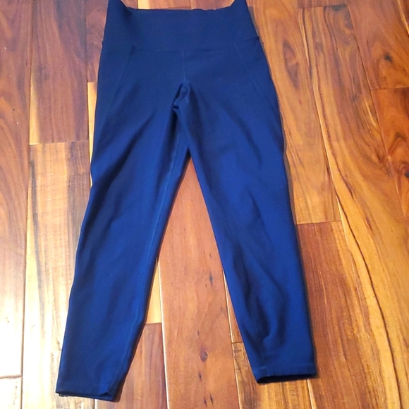 Old Navy high waisted exercise leggings - Picture 2 of 5